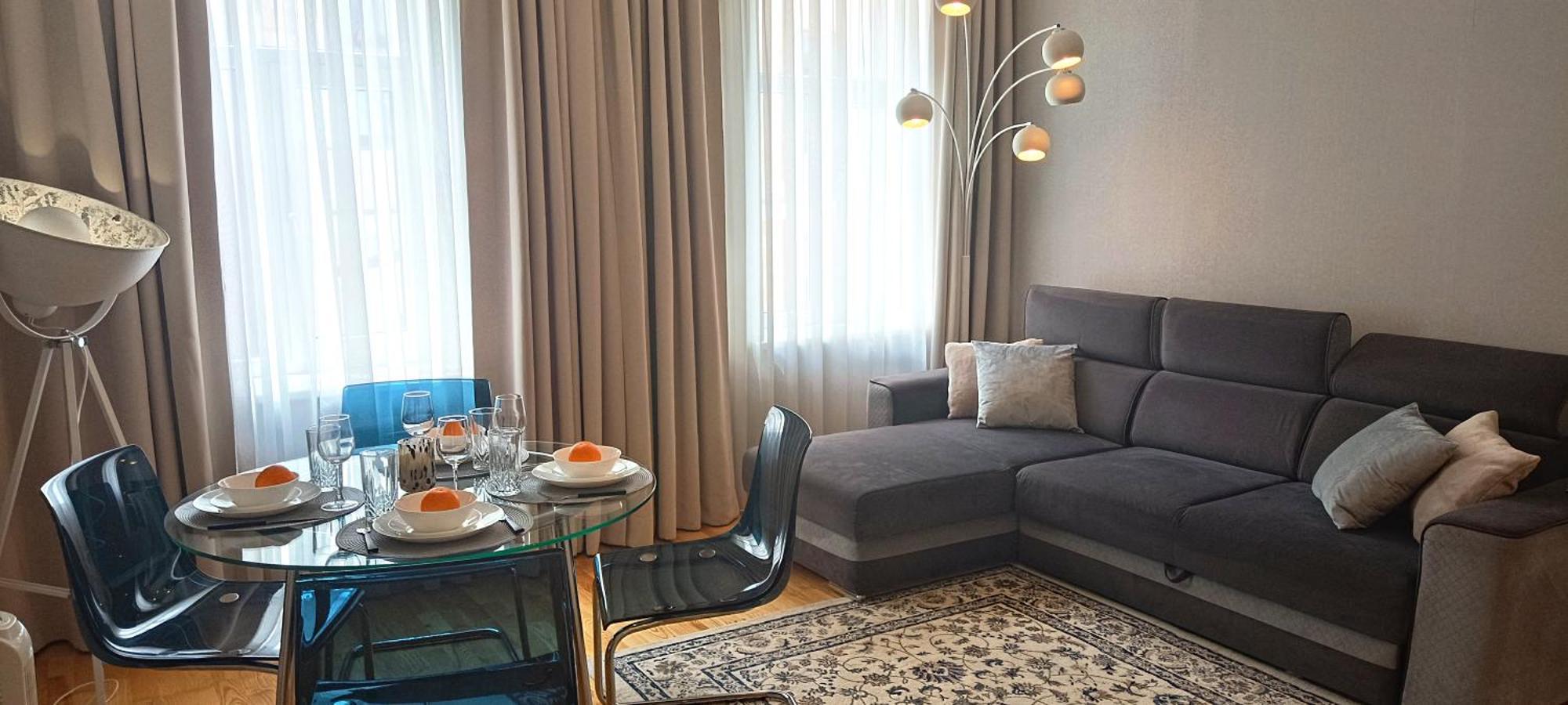 Old Town 2 Bedroom Apartment Near Dome Square & Scenic Waterfront 里加 外观 照片