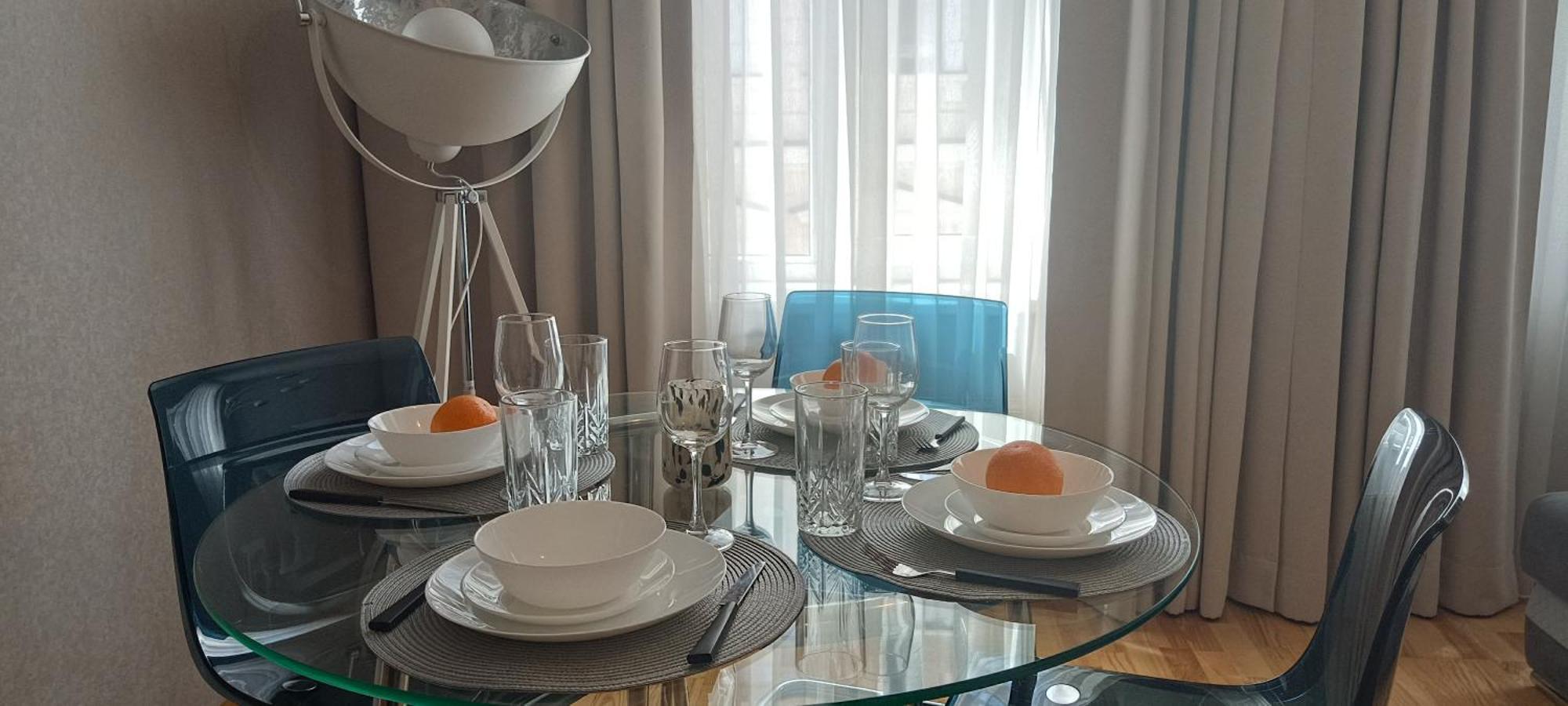 Old Town 2 Bedroom Apartment Near Dome Square & Scenic Waterfront 里加 外观 照片