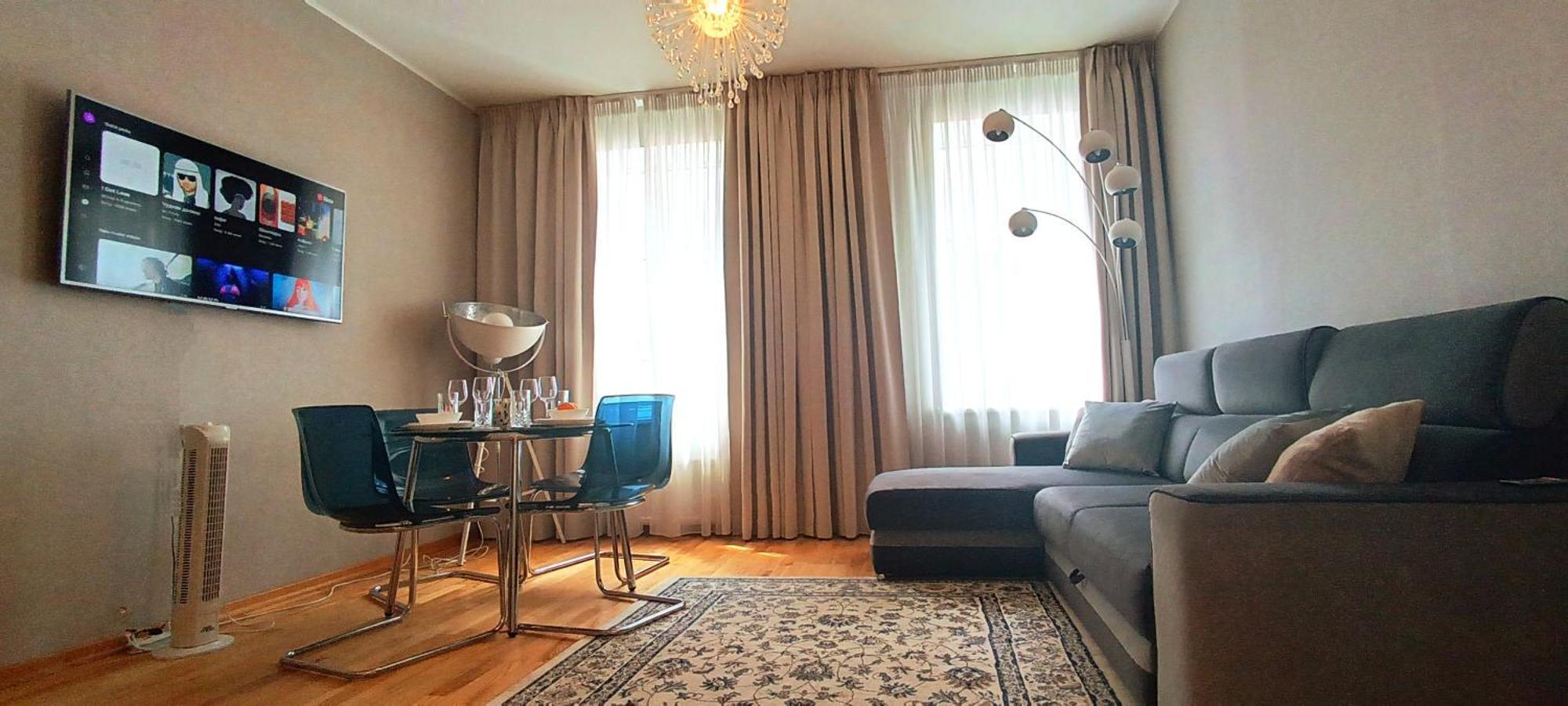 Old Town 2 Bedroom Apartment Near Dome Square & Scenic Waterfront 里加 外观 照片